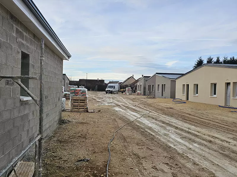 Vue de l'extérieur d'un chantier